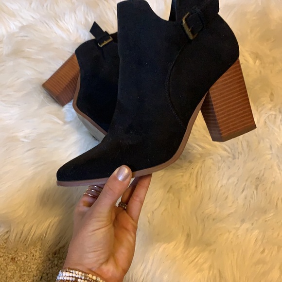 JustFab On the Sky Bootie - Picture 4 of 8